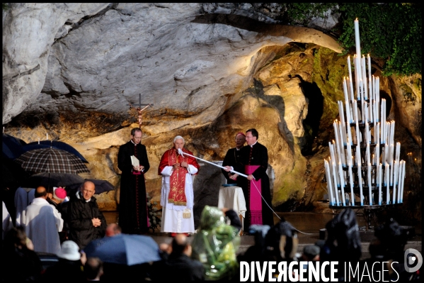 Le Pape Benoit XVI à Lourdes