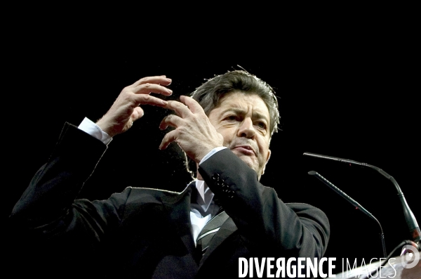 Jean-Luc Mélenchon lance son Parti de gauche.