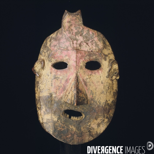 Collection de masque  primitif  de l Himalaya de la collection Marc Petit, don au Musee du Quai Branly