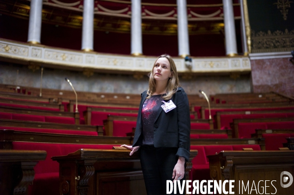 Paris : Axelle Lemaire a l assemblee nationale.