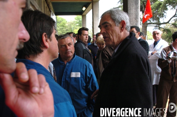 Henri Emmanuelli en campagne à Marseille pour le Non au référendum