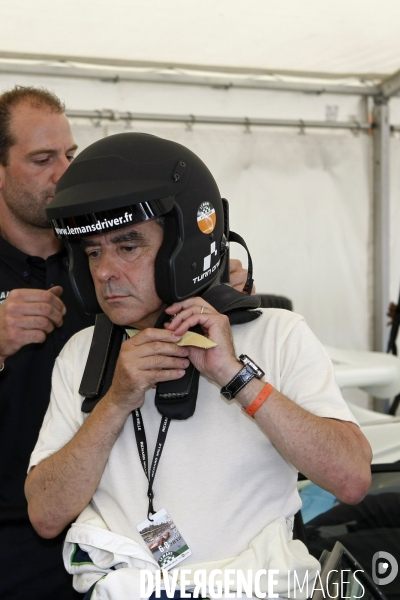 François Fillon participe à la course du Mans Classic.