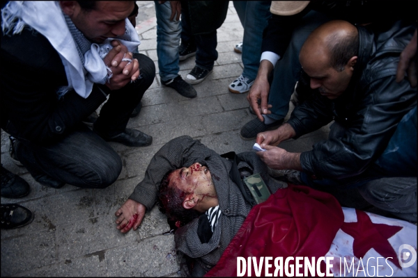 Mort d un manifestant a tunis.