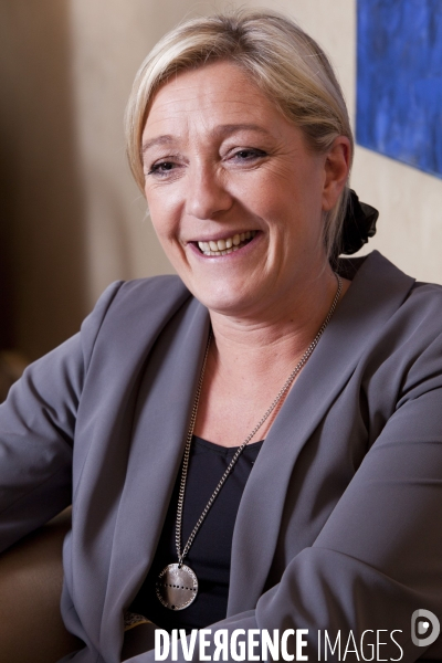 Marine Le Pen, Présidente du Front National, au siège du parti à Nanterre.