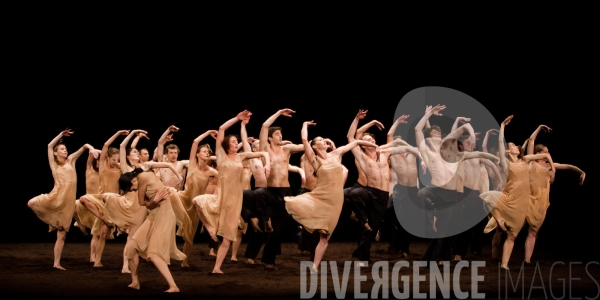 Le Sacre du printemps,  Chorégraphie par le Ballet de l Opéra de Paris