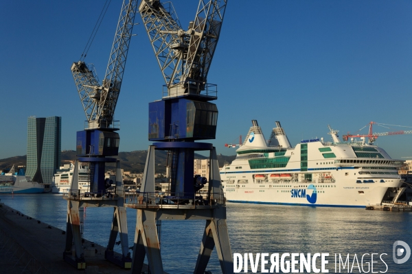 La tour CMA-CGM et le Grand Port Maritime de Marseille