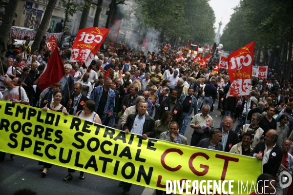 Manifestation contre la reforme des retraites et pour la defense de la fonction publique.