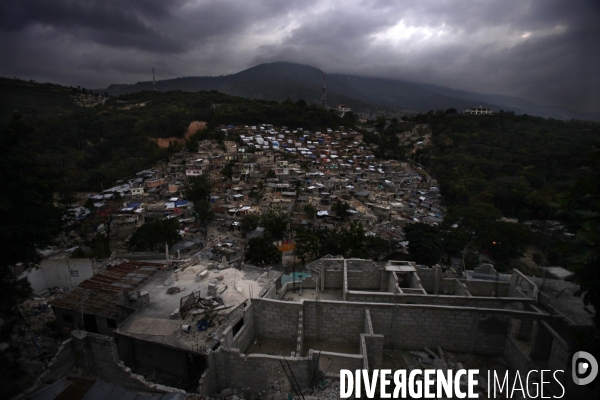 Vie quotidienne a port-au-prince, 2 mois apres le seisme du 12 janvier 2010.