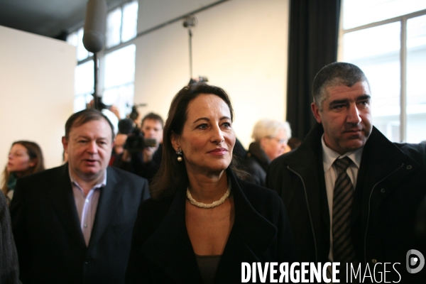 Segolene royal presente lors d une reunion de l assemblee participative du comite desirs d avenir, a la belleviloise, dans le 20eme arrondissement.