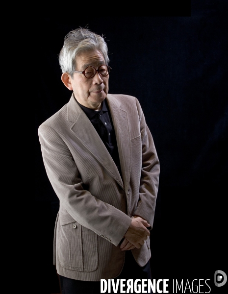 Kenzaburo Oé écrivain japonnais , Prix Nobel de littérature 1994