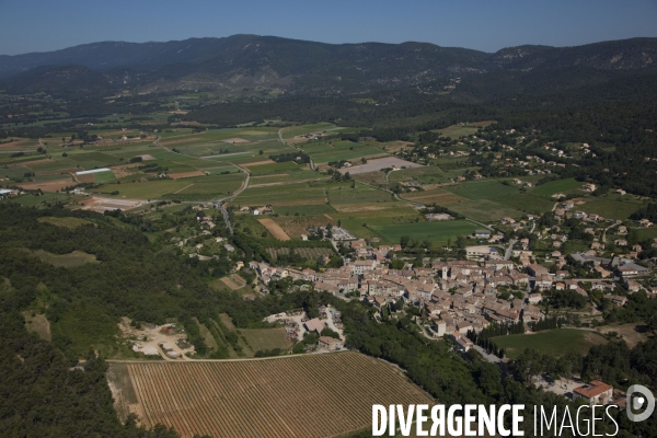 Vue aérienne du Luberon