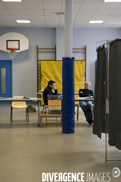 Régionales 2010 : dans les bureaux de vote, à Paris