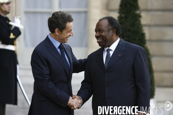 Nicolas sarkozy recoit le president gabonais ali bongo