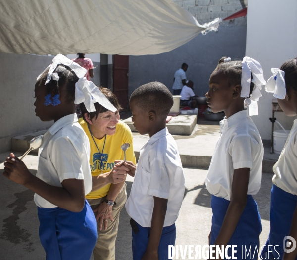 Tourisme humanitaire en haiti: food for the poor