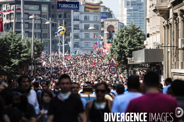 La place Taksim rendue aux manifestants, Istanbul