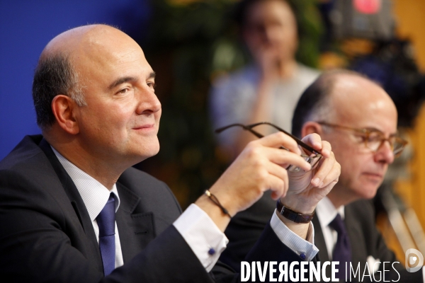 Conférence de presse de Pierre MOSCOVICI et Bernard CAZENEUVE pour annoncer le projet de loi de finances 2014