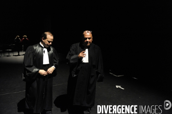 Please  continue Hamlet au Nouveau théâtre de Montreuil