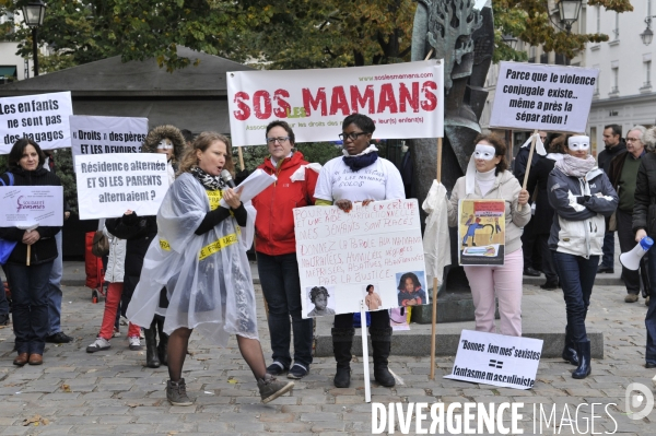 Manifestation SOS les mamans contre la résidence alternée imposée.