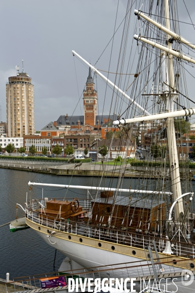 Ports illustration.Le musée portuaire de Dunkerque.La Duchesse Anne fait partie de la collection de bateaux à flot.