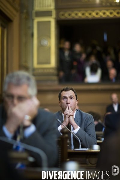 JUPPE Alain reelu maire de Bordeaux lors du premier conseil municipal