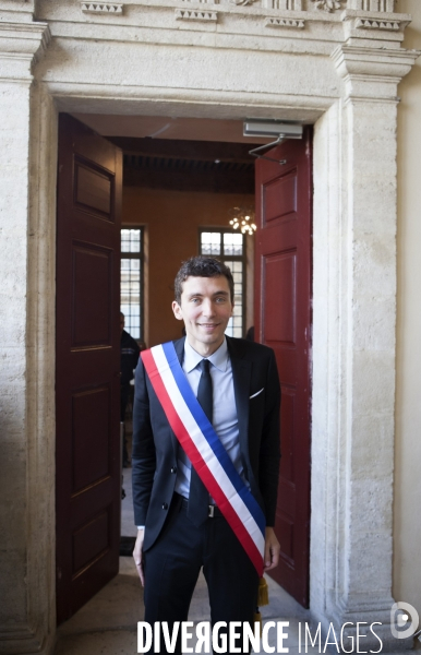 Julien SANCHEZ, FN, élu Maire de BEAUCAIRE.