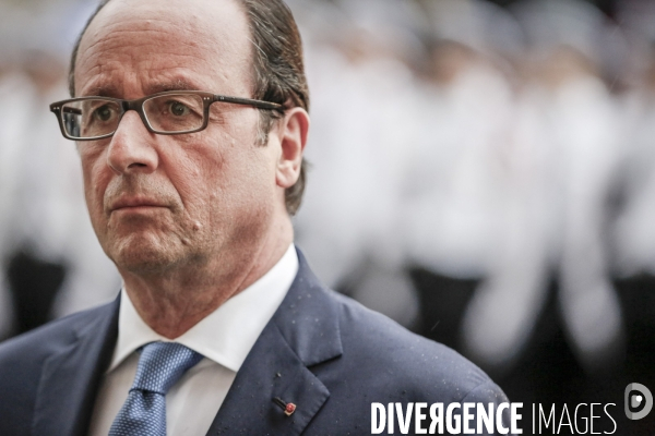 Hollande commémore la libération de Paris à la Préfecture de police