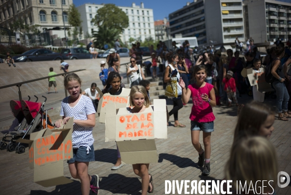 Manif Ryhtmes scolaires