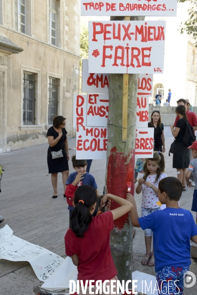 Manifestation pour le respect de la réforme des rythmes scolaires dans les écoles marseillaises