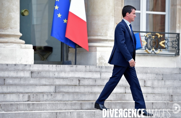 Conseil de défense Manuel Valls