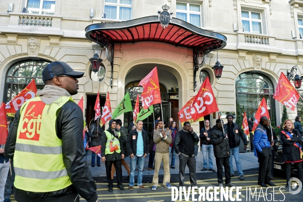 Manifestation des salariés grévistes de l Hotel Royal Monceau