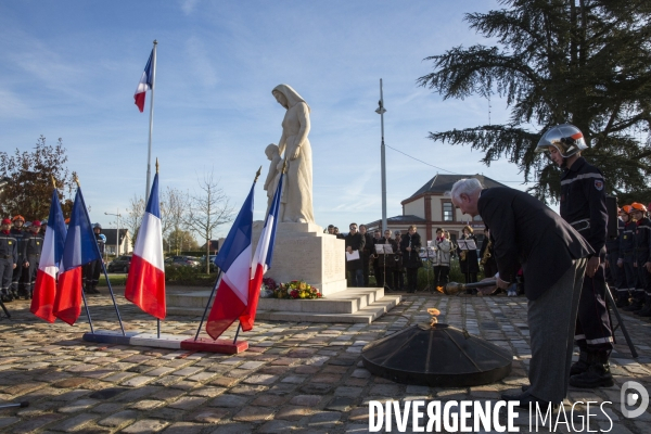 Cérémonie de commémoration du 11 novembre dans une commune de l Eure.