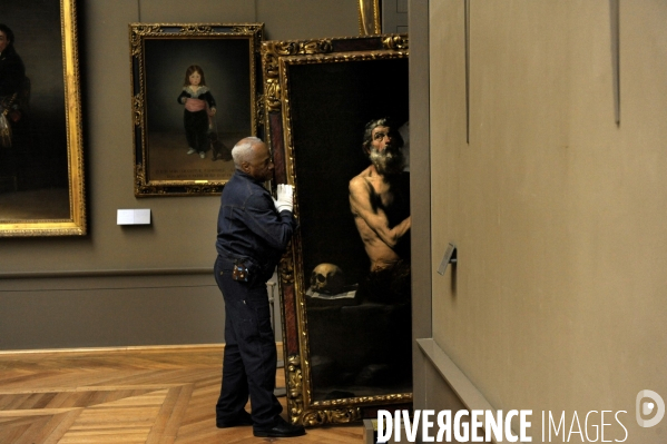 Musée du Louvre. Déménagement et déplacement de peintures