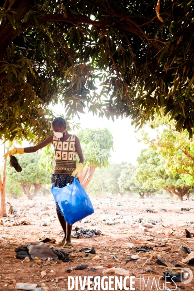 Recyclage sac plastique au Burkina