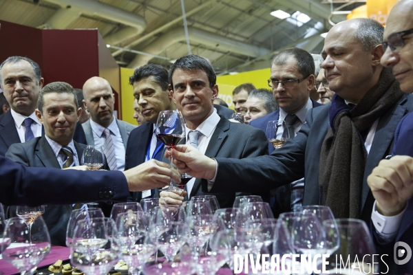 Manuel Valls PM au salon de l agriculture 2015
