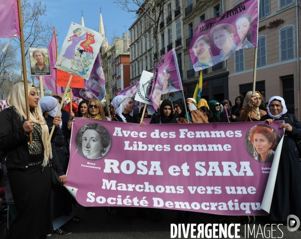 Marche des femmes kurdes