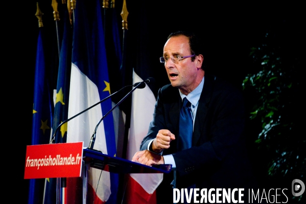 Meeting de Francois Hollande, candidat aux primaires socialistes, a Alfortville