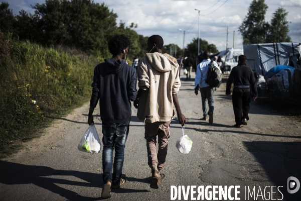 Calais, migrants.