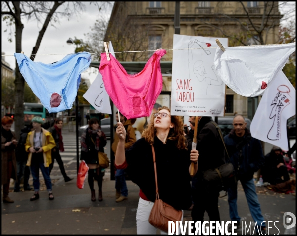 TamponTax les féministes manifestent pour revendiquer une TVA réduite