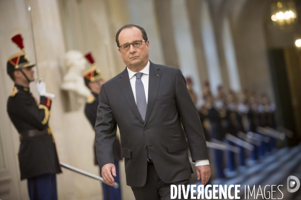 François Hollande s adresse au congrès.