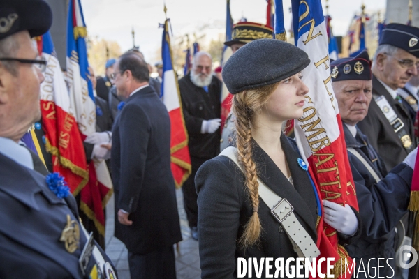 Cérémonie célébration de l armistice du 11 novembre 1918 sous l Arc de Triomphe à Paris
