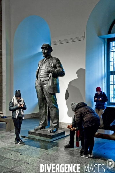 Berlin.Statue de Lenine au musee de l histoire allemande