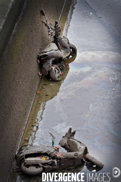 Nettoyage du canal saint martin