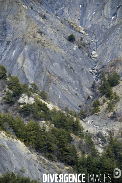 Chemin du Recueillement sur le site du crash de la Germanwings 1 an après.