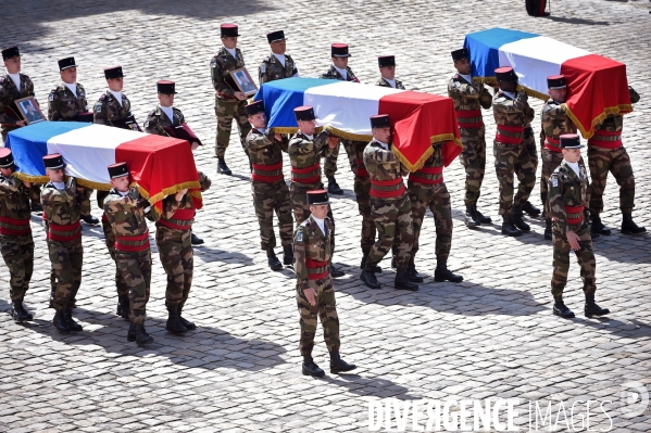 Hommage national aux Invalides pour les trois soldats morts au Mali