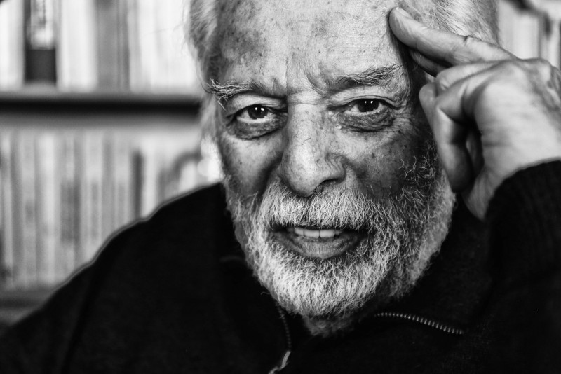 Portfolio Portraits Paris le 23 fevrier 2019. Portrait d'Alexandro Jodorowsky chez lui à deux pas de la place de la Bas ...