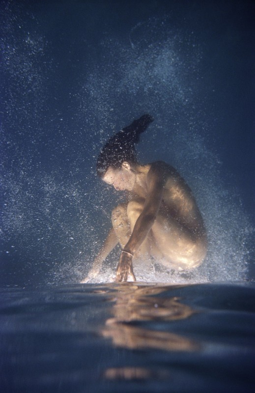 Immersion#1 (Série Argentique ) Sous l'eau- exploration du corps en milieu aquatique. boulouris, france, 2003-2007.  