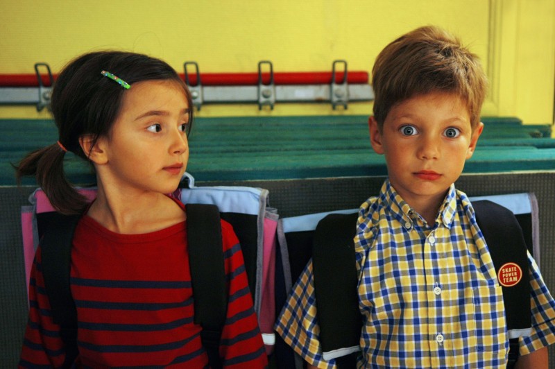 école primaire école primaire, rentrée scolaire des petits CP, attentifs et inquiets. Primary school, first day at school for schoolchildren of elementary school,  attentives and concerned.