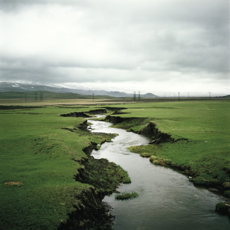 HAYASTAN, l'Arménie en transition Paysage de campagne près du mont Aragatz, peuplé principalement par des communautés Yézidis.