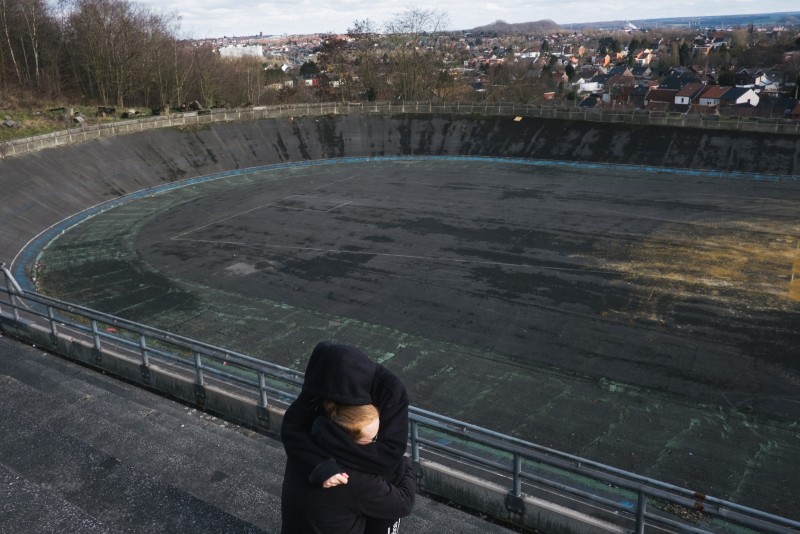 Si le monde tourne à l'envers, c'est que vous êtes au bon endroit Charleroi, Belgique, 19/02/2021.
Le vélodrome abandonné dans la commune de Gilly.