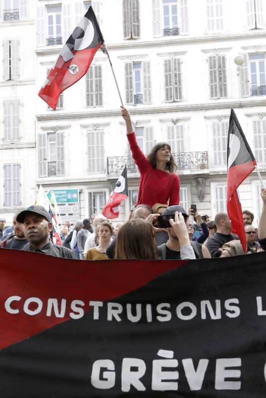 1 er mai Marseille - Bouches du Rhône - le 1 mai 2018 - Manifestation syndicale Cgt, Solidaire, Cnt du premier mai sur la Canebière.  Contact photographe Pierre Ciot tel 0491941317 / Gsm 0608164590 Email pierre.ciot@wanadoo.fr